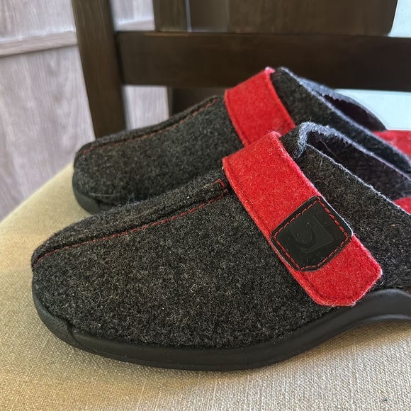 Rohde Women’s Artsy Slip On Mules House Shoes Gray Red Size 7.5-8 (39) - Picture 3 of 8